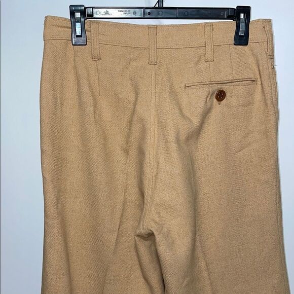 Vintage Tan Chinos with Relaxed Fit and Wide-Leg Design - Picture 6 of 10